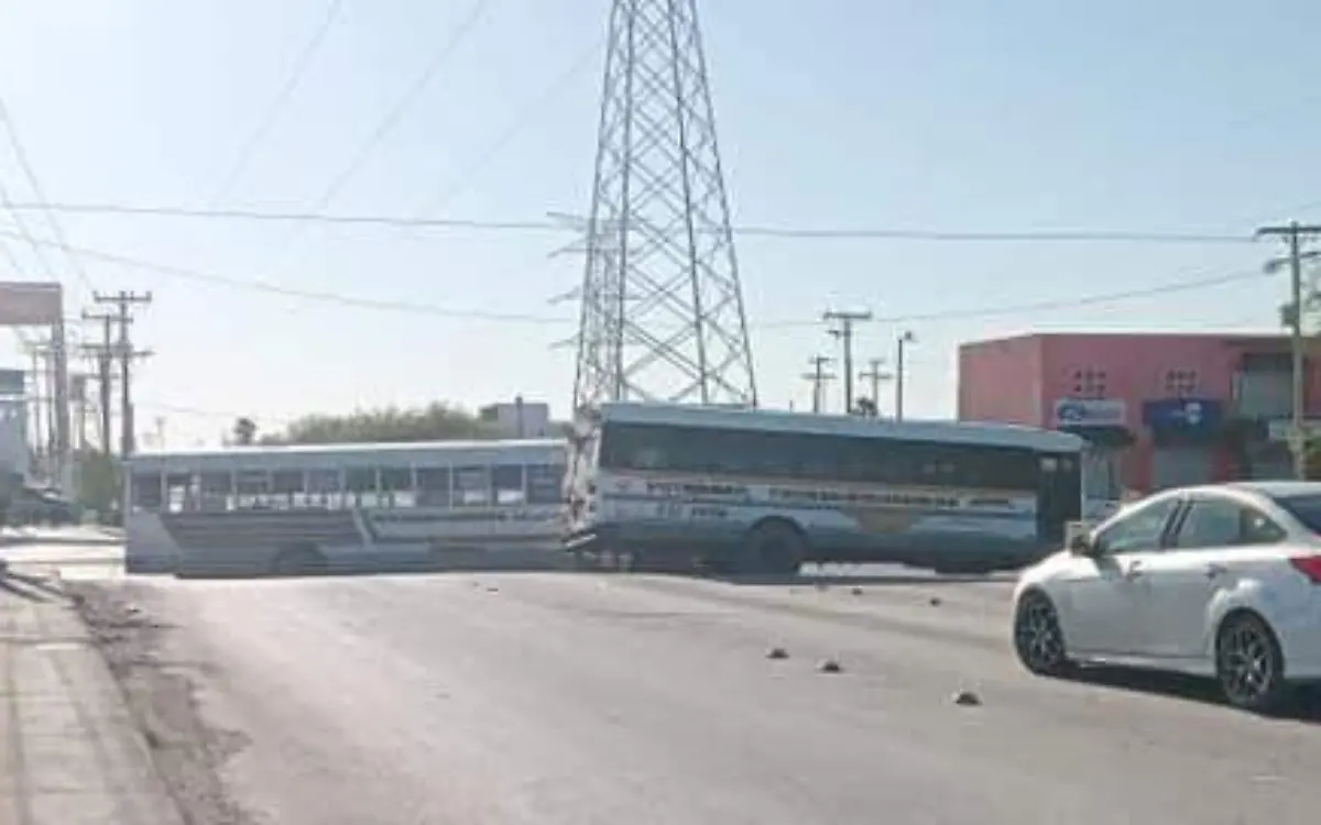 Bloquean avenida en Matamoros cerca de cuartel militar 